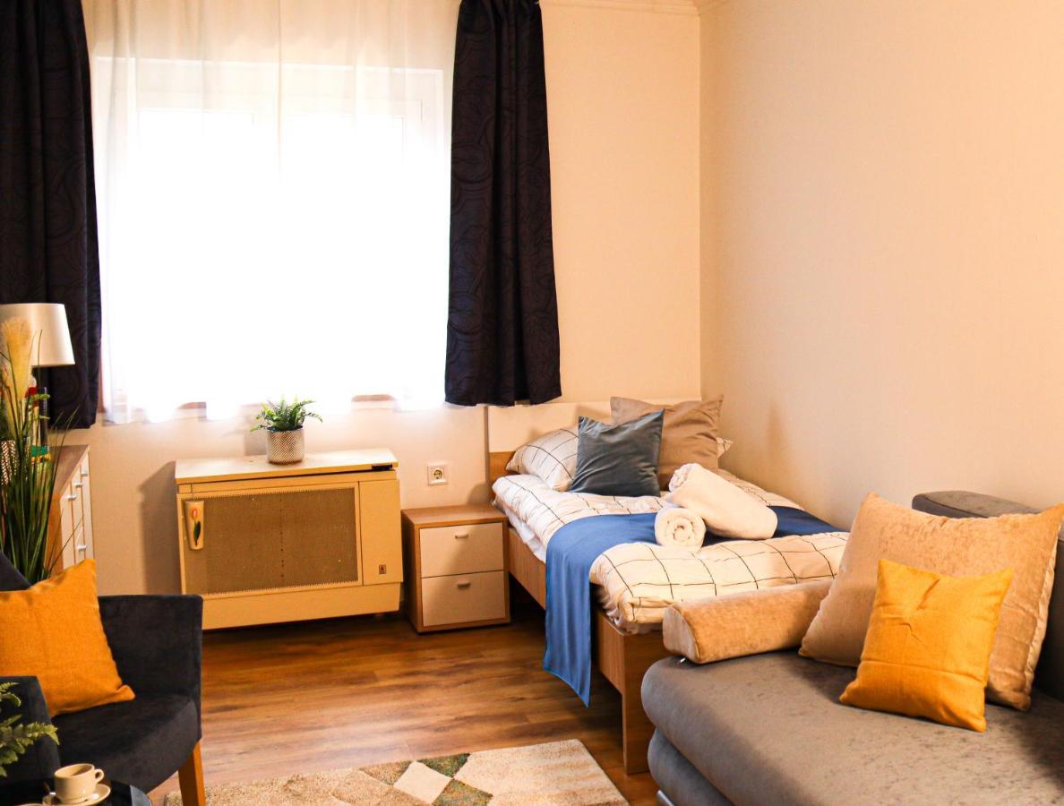 Villa Blue Apartman Szekszárd Екстериор снимка