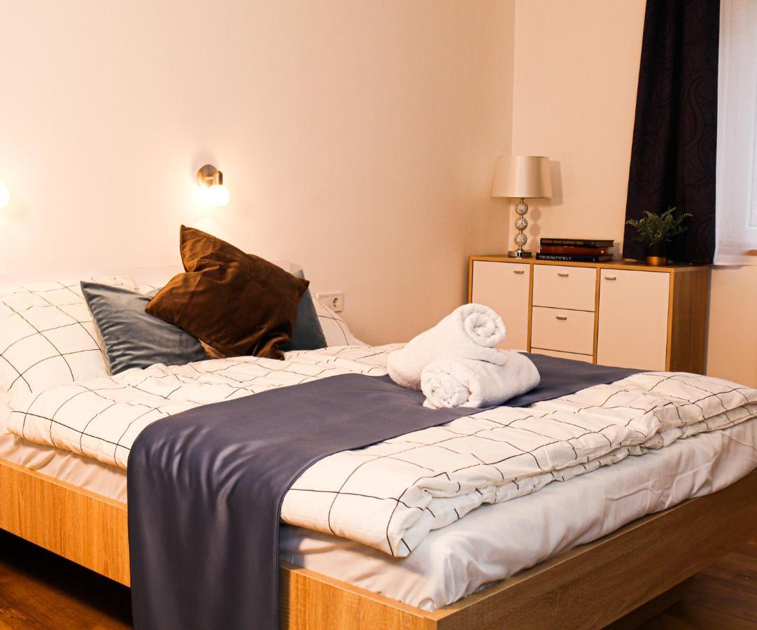 Villa Blue Apartman Szekszárd Екстериор снимка
