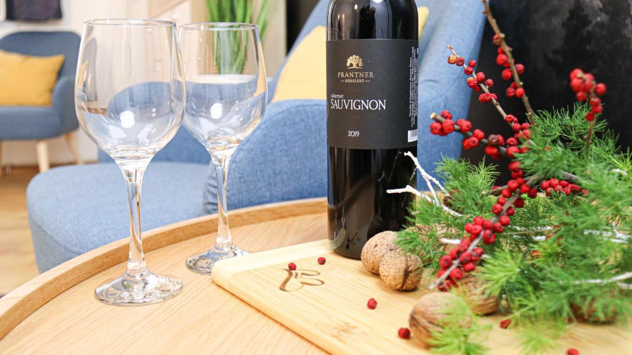 Villa Blue Apartman Szekszárd Екстериор снимка