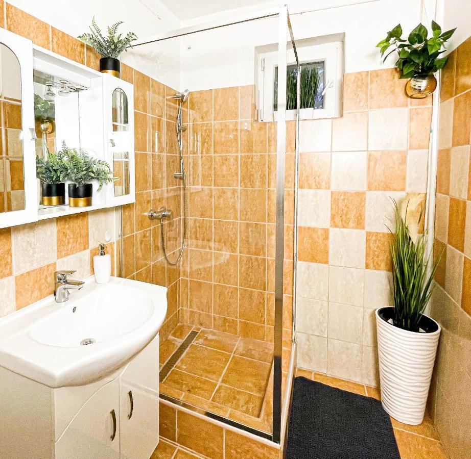 Villa Blue Apartman Szekszárd Екстериор снимка